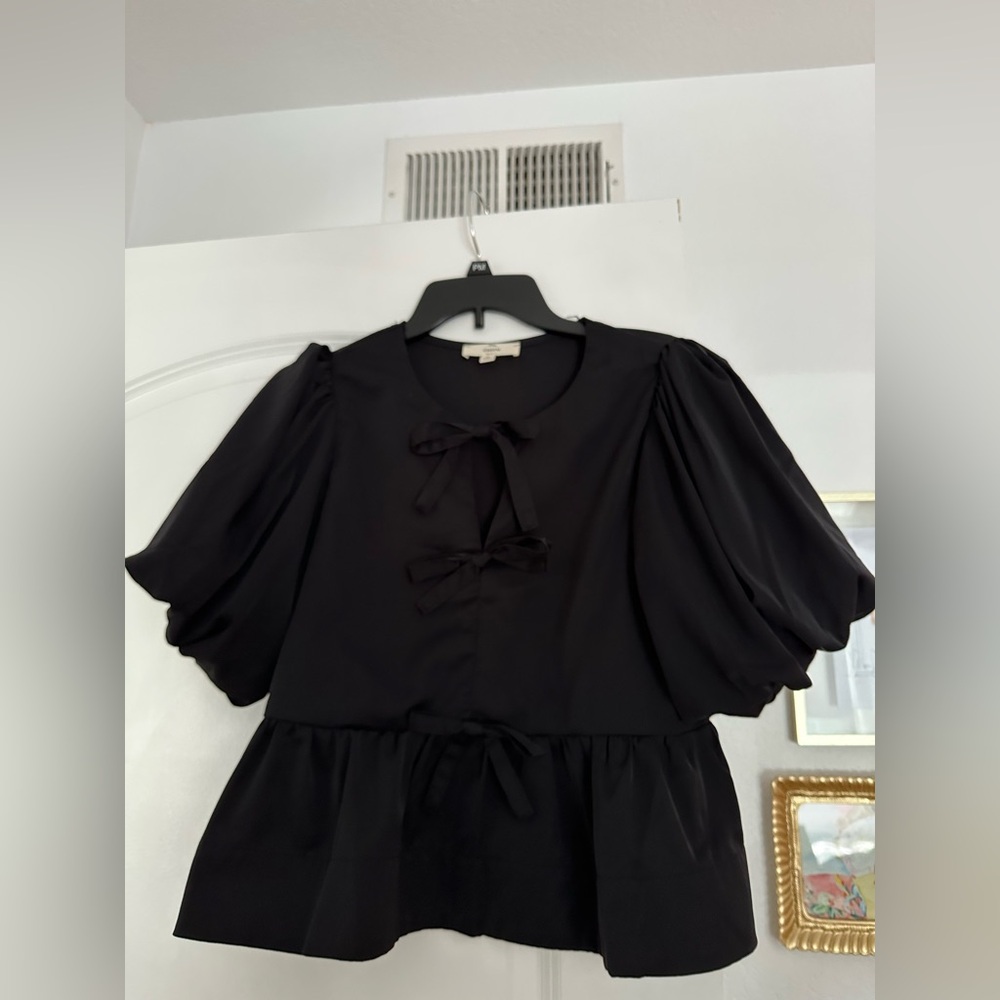 entro Black Puff Sleeve Peplum Style Blouse with Bows
